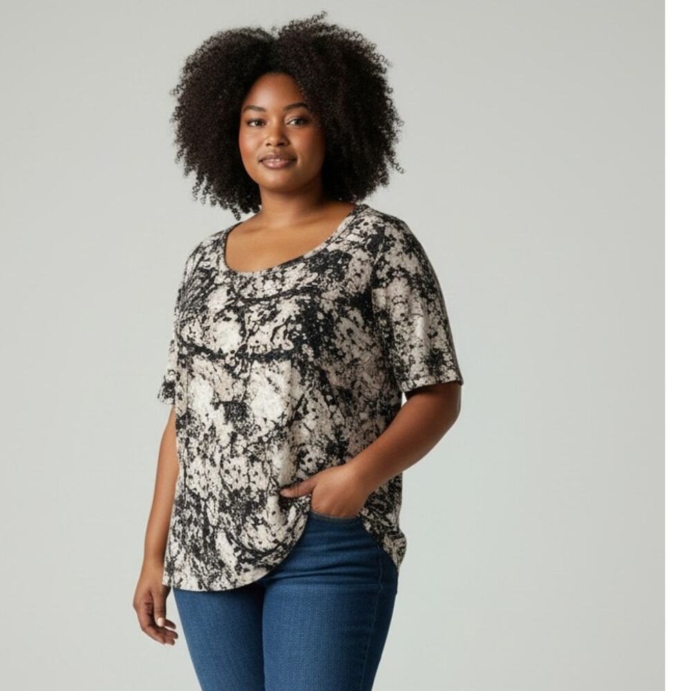 St. John XL Top Tee T-shirt Abstract Printed Blouse Short Sleeve Scoop Neck Lux